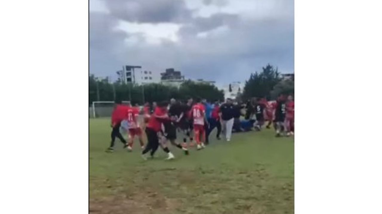 Girne Halk Evi ve Baf Ülkü Yurdu futbolcularına ceza yağdı