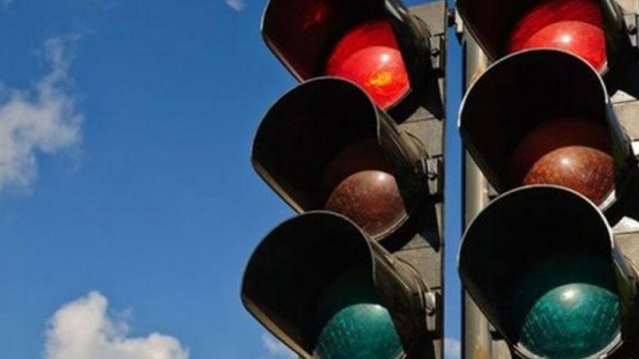 Güney Lefkoşa ile Limasol’a akıllı trafik ışığı