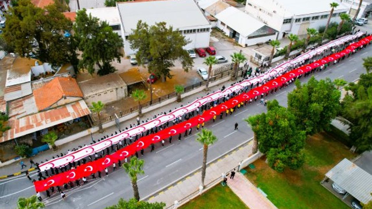 Lefkoşa’da 40’ıncı yıl Cumhuriyet Korteji düzenlendi