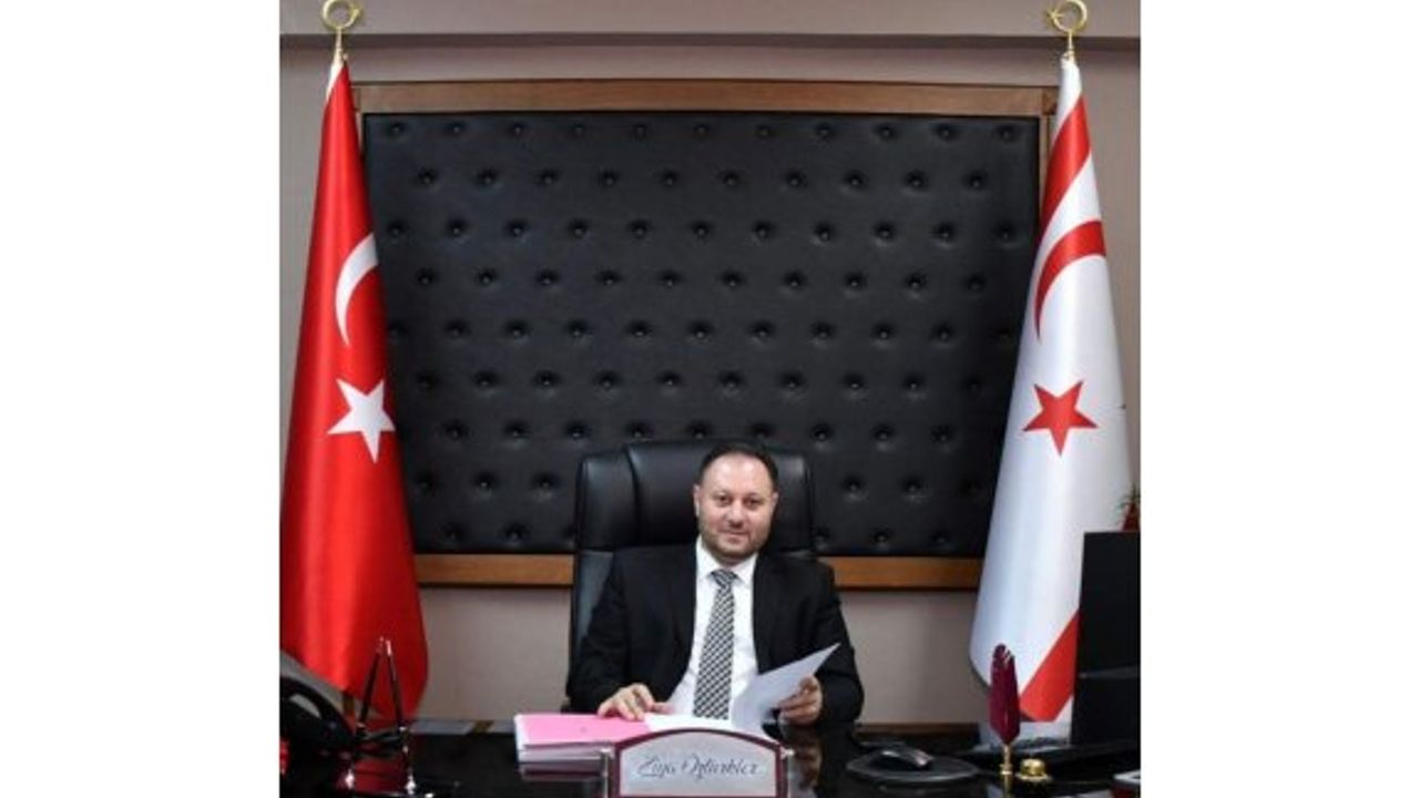 Öztürkler: “Geleceği şekillendiren öğretmenlerimizin yaşamlarımızdaki yeri çok özeldir”