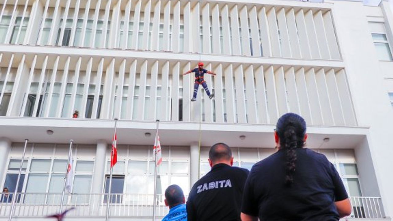 Sivil Savunma Teşkilatı Başkanlığı'ndan, Gazimağusa Belediyesi’nde  başarılı tatbikat