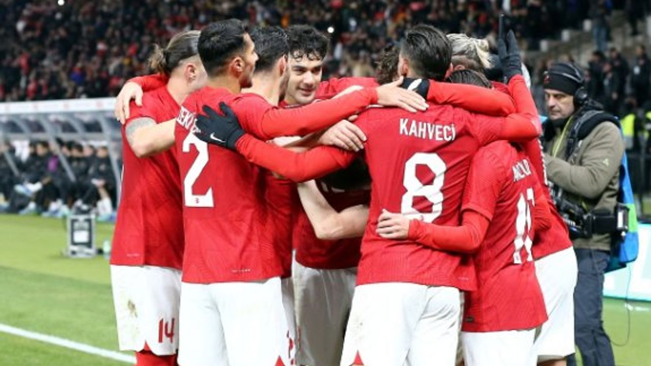 Türkiye liderlik için sahaya çıkıyor