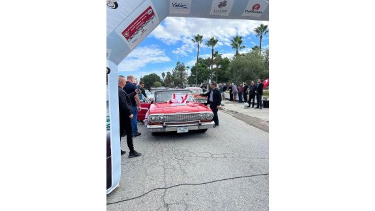 XIII. Uluslararası Cumhuriyet Klasik Otomobil Rallisi yapıldı