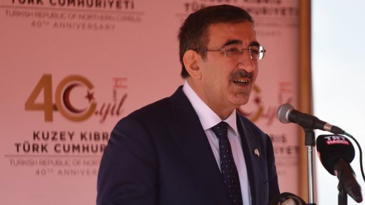 Yılmaz: "Kıbrıs bizim için sorun değil, bir milli davadır"