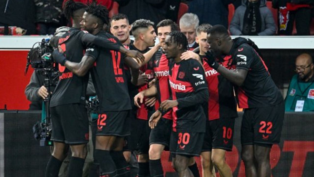 Bayer Leverkusen, 3 puanı 3 golle aldı
