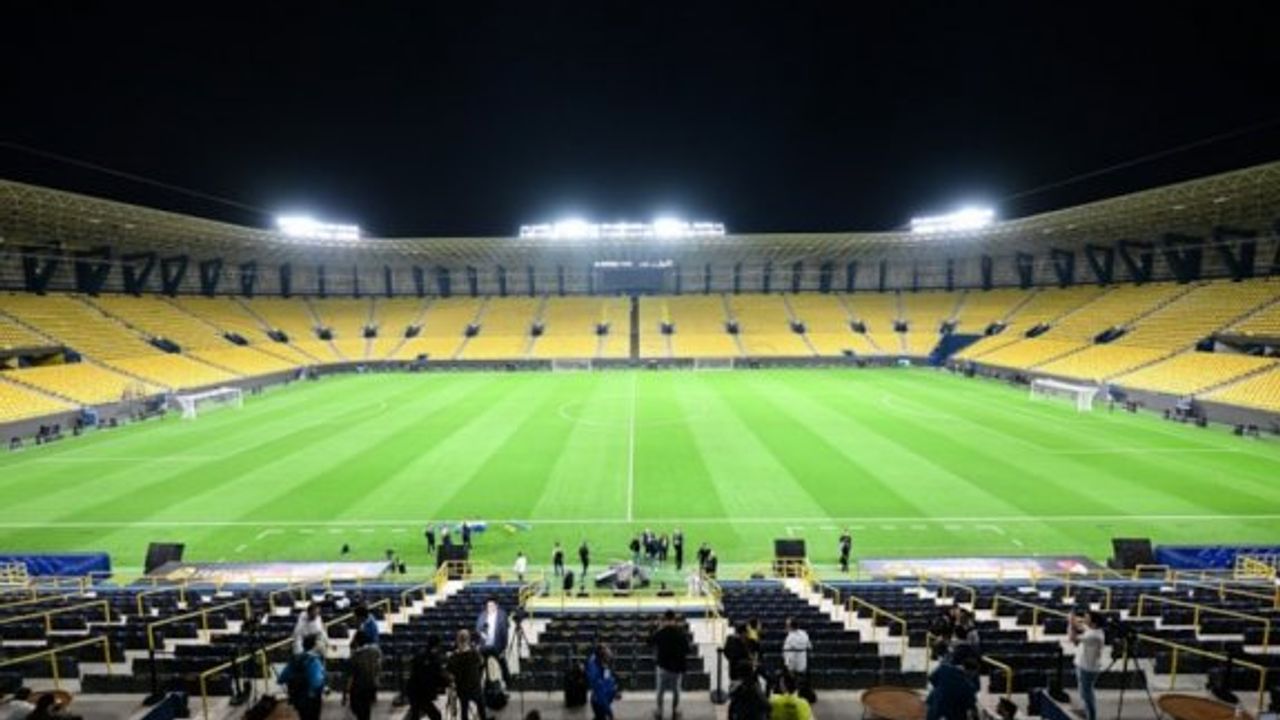 Galatasaray-Fenerbahçe maçı öncesi Suudi Arabistan'da Atatürk krizi