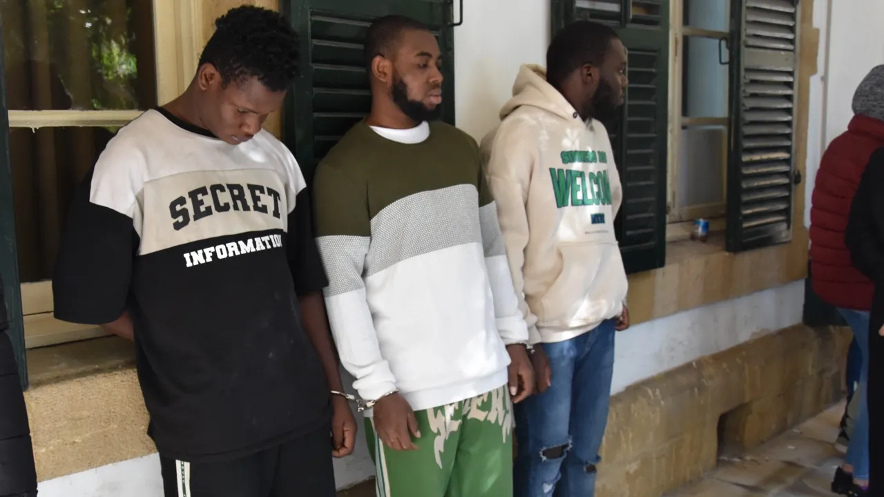 “Hayatımızı idame ettirmek için uyuşturucu satıyoruz”