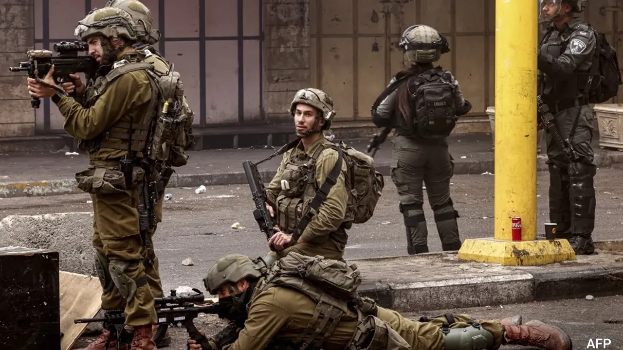 İsrail askerleri Gazze'de hastaneye konuşlandı