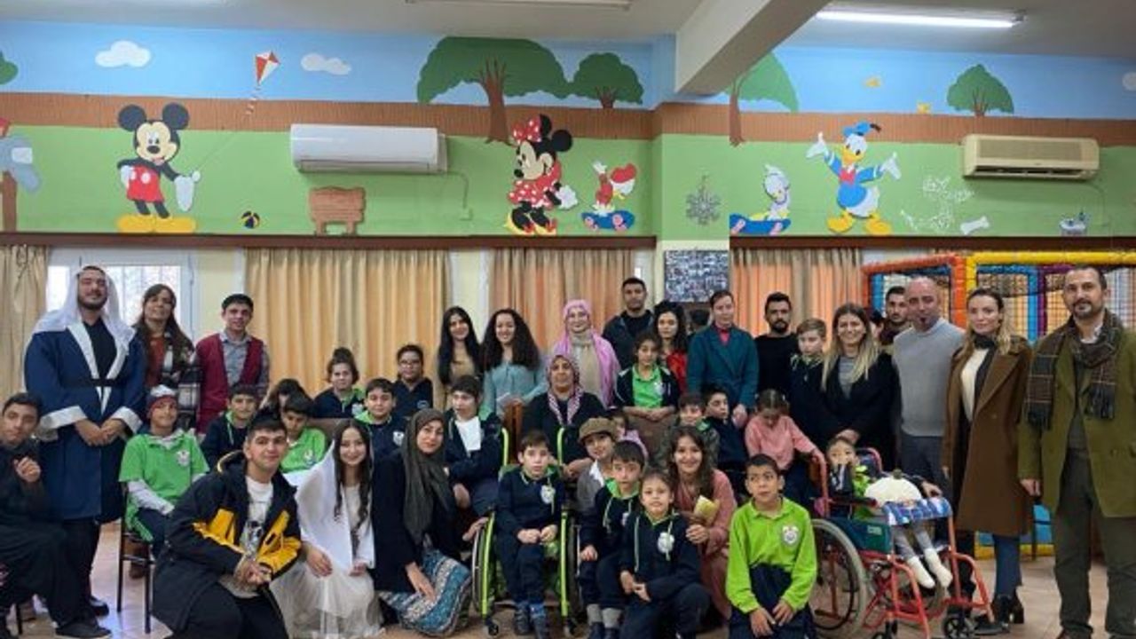 Özel gereksinimli çocuklar “Masal Atölyesi”ni ilgiyle izledi