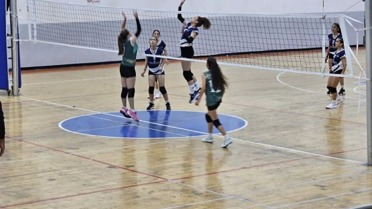 U12 Kız ve U13 Erkek Final Serisi ilk karşılaşmaları oynandı