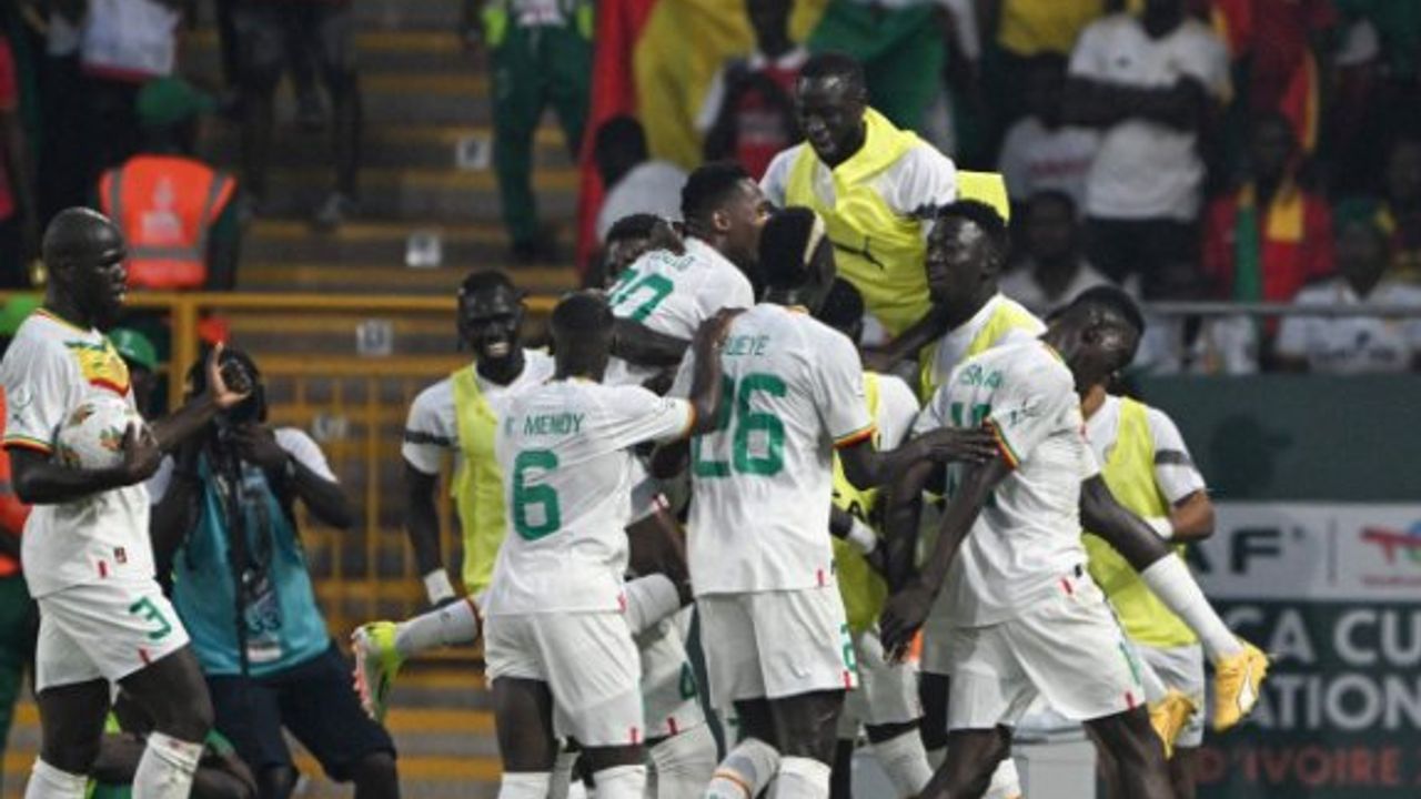 Senegal ve Kamerun son 16'ya yükseldi
