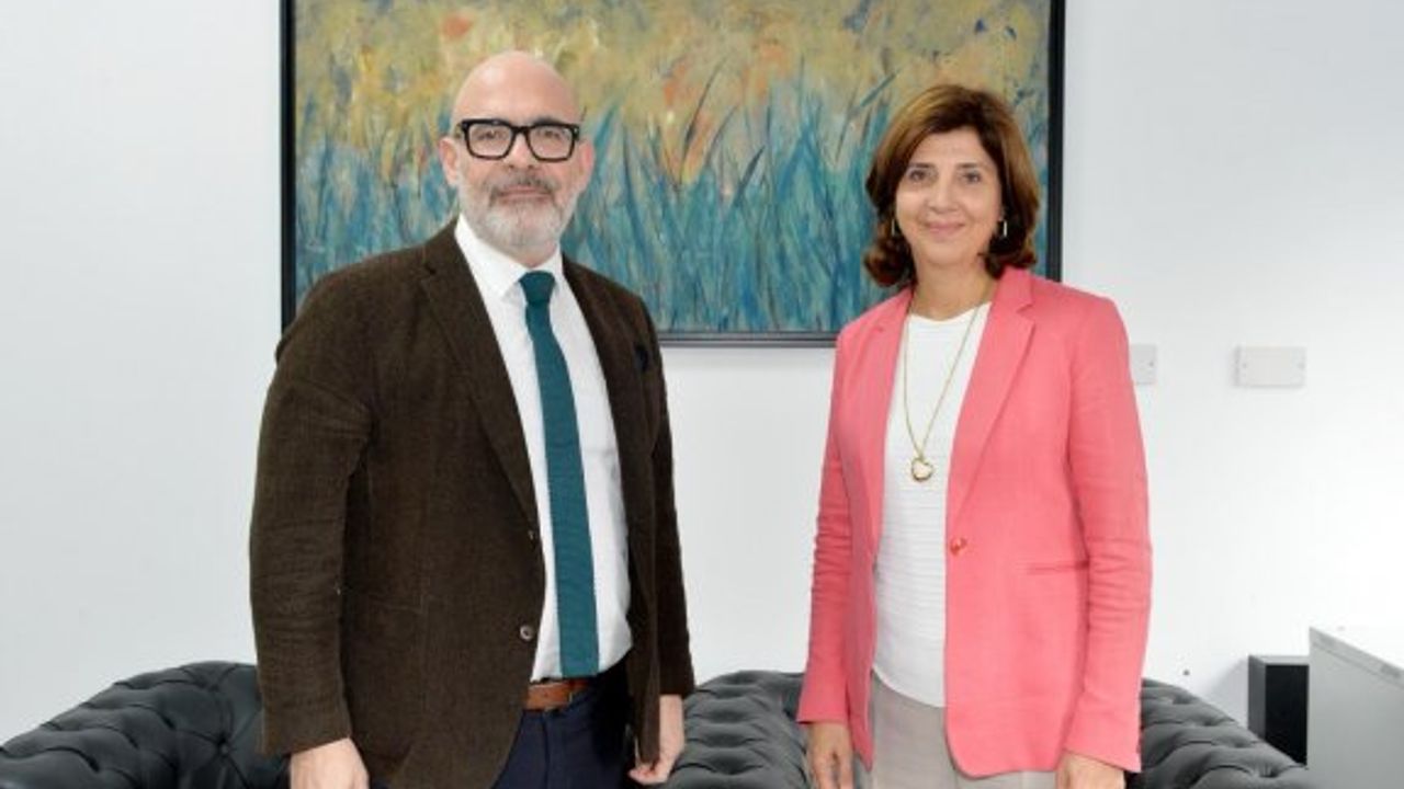 Cuellar, Güneş Onar ile görüştü