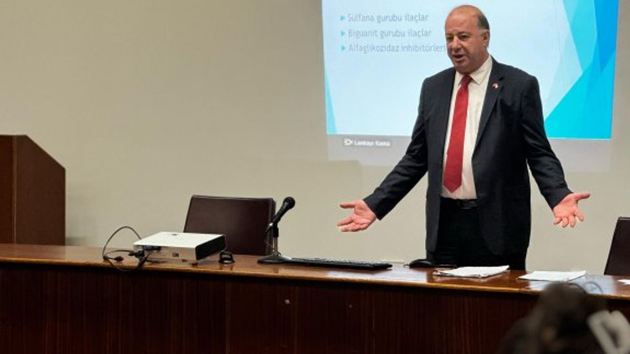Dinçyürek’ten yeni hemşirelere “Özveriyle çalışın ve sürekli öğrenin" tavsiyesi