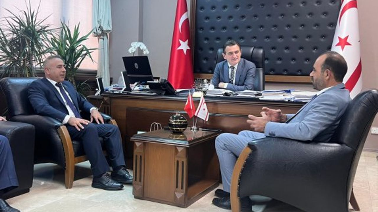 Oğuz, Din Görevlileri Derneği ile Din Görevlileri Sendikası yetkililerini kabul etti