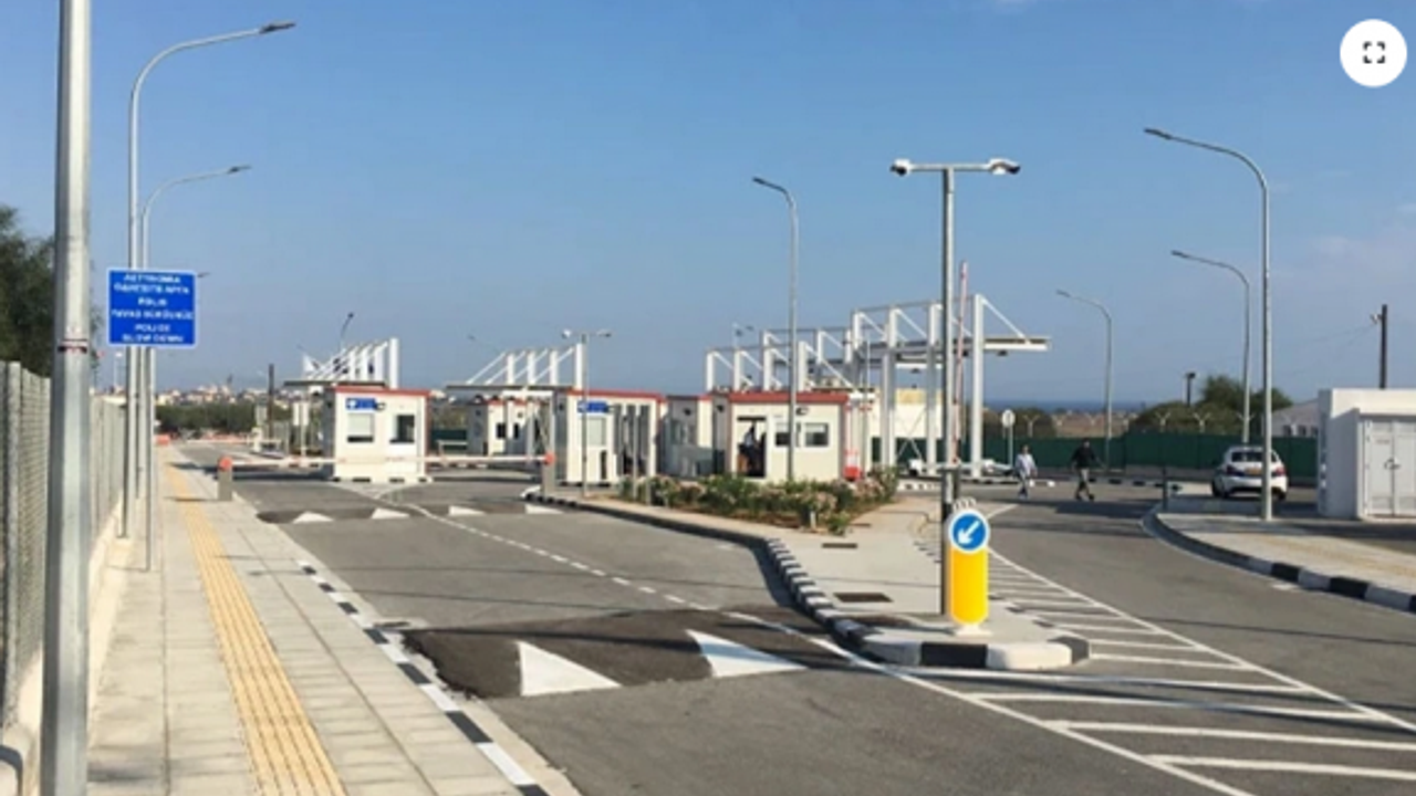 Akyar kara geçiş kapısı karşılıklı geçişlere kısa süreliğine kapatılacak.