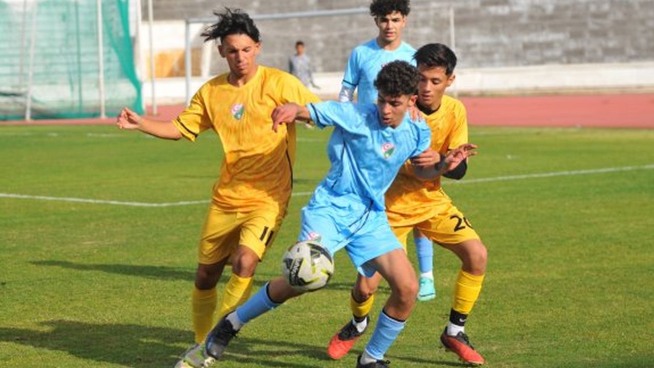 Asbuzu U16 Bölge Karmalarında Lefkoşa-Mesarya finali
