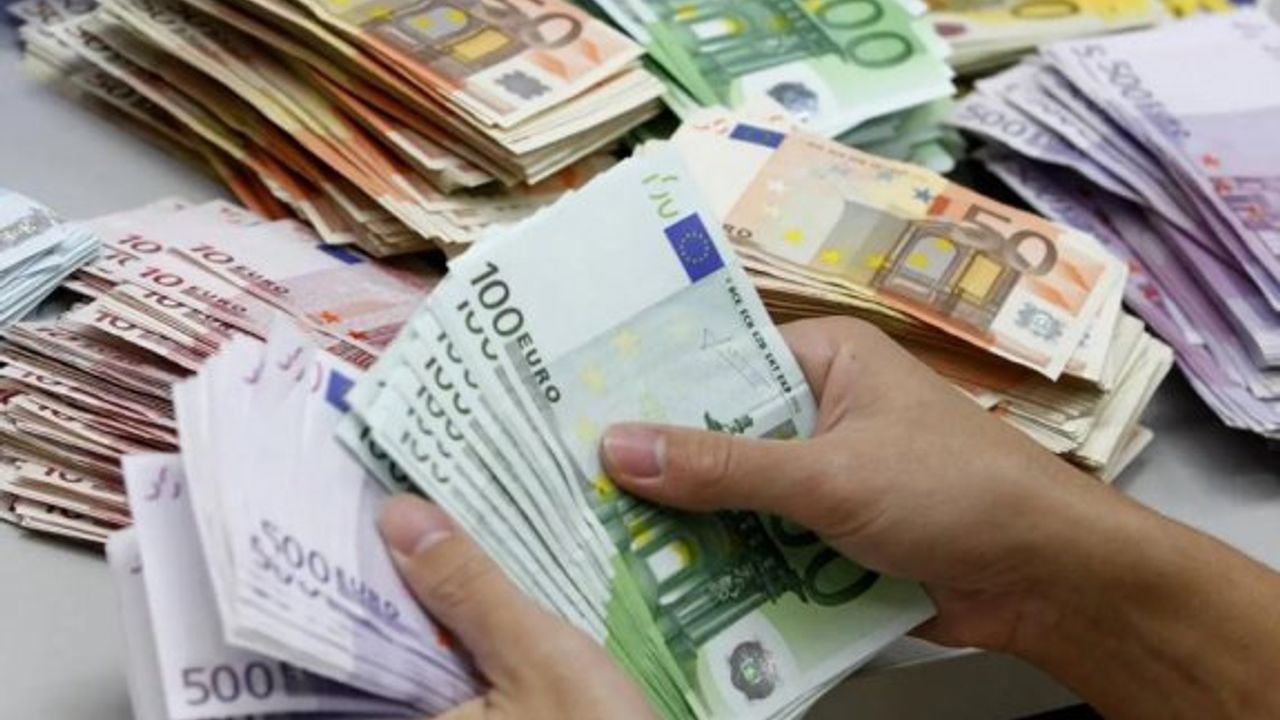 Beş eski başkanın binlerce Euro’yu iade etmesi isteniyor