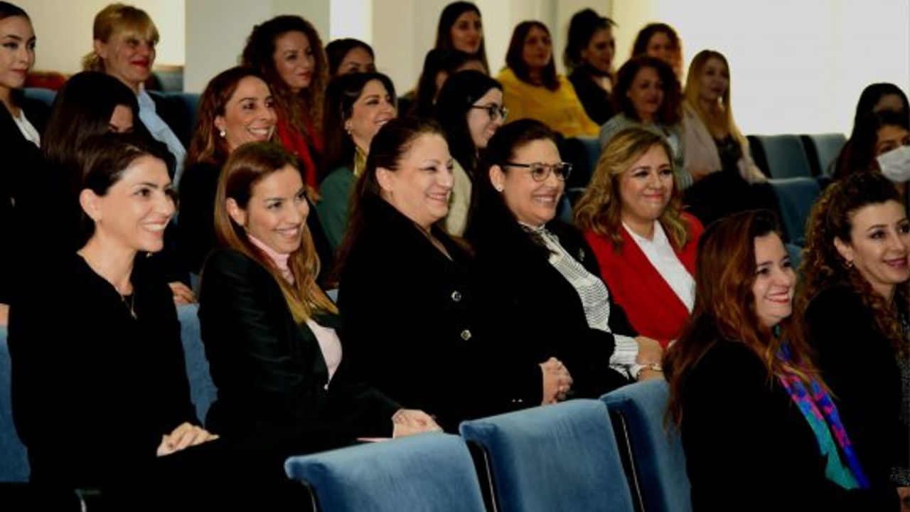 Dışişleri Bakanı Ertuğruloğlu kadın çalışanları ile bir araya geldi