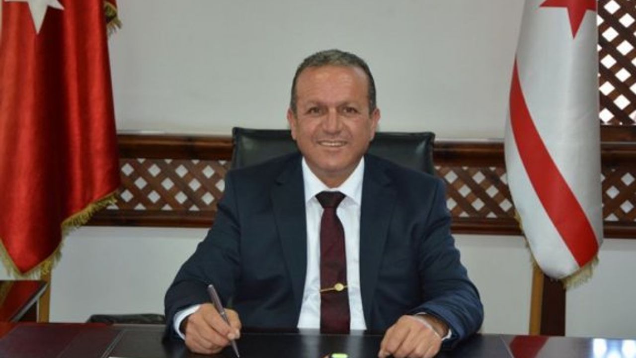 Fikri Ataoğlu : “Tiyatro severler yeni binalarına ve sahnelerine kavuşacaklar”