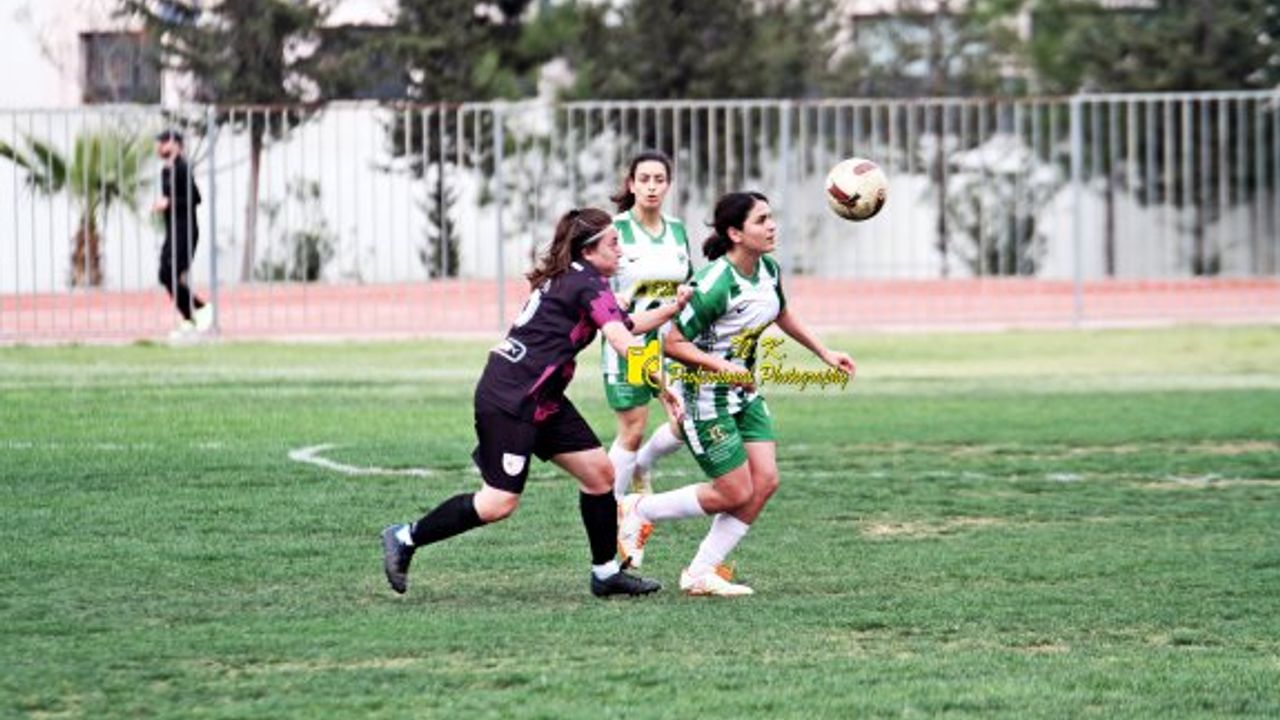 Kadınlar Kıbrıs Kupası yarı final maç programı açıklandı