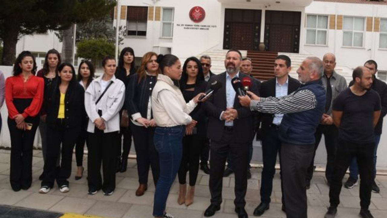Meclis’te stenograflar tam gün greve gitti… Çözüm yönünde adım atılmadığı takdirde greve devam
