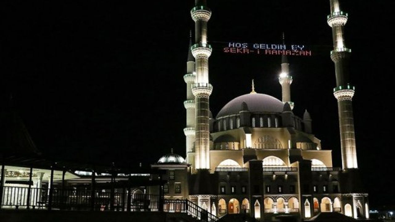 On bir ayın sultanı ramazanın ilk orucu bugün tutuluyor