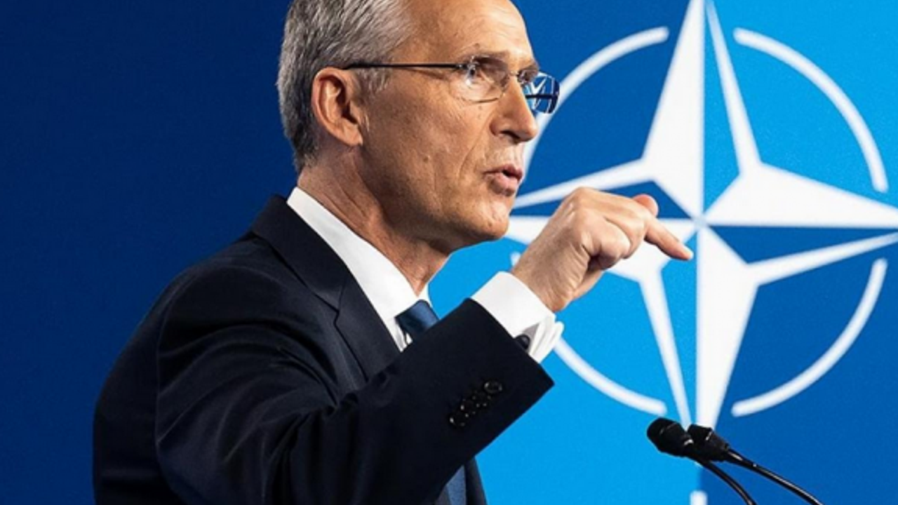 Stoltenberg'den Papa Francis'e tepki: "Ukrayna'ya beyaz bayrak değil silah gerek"