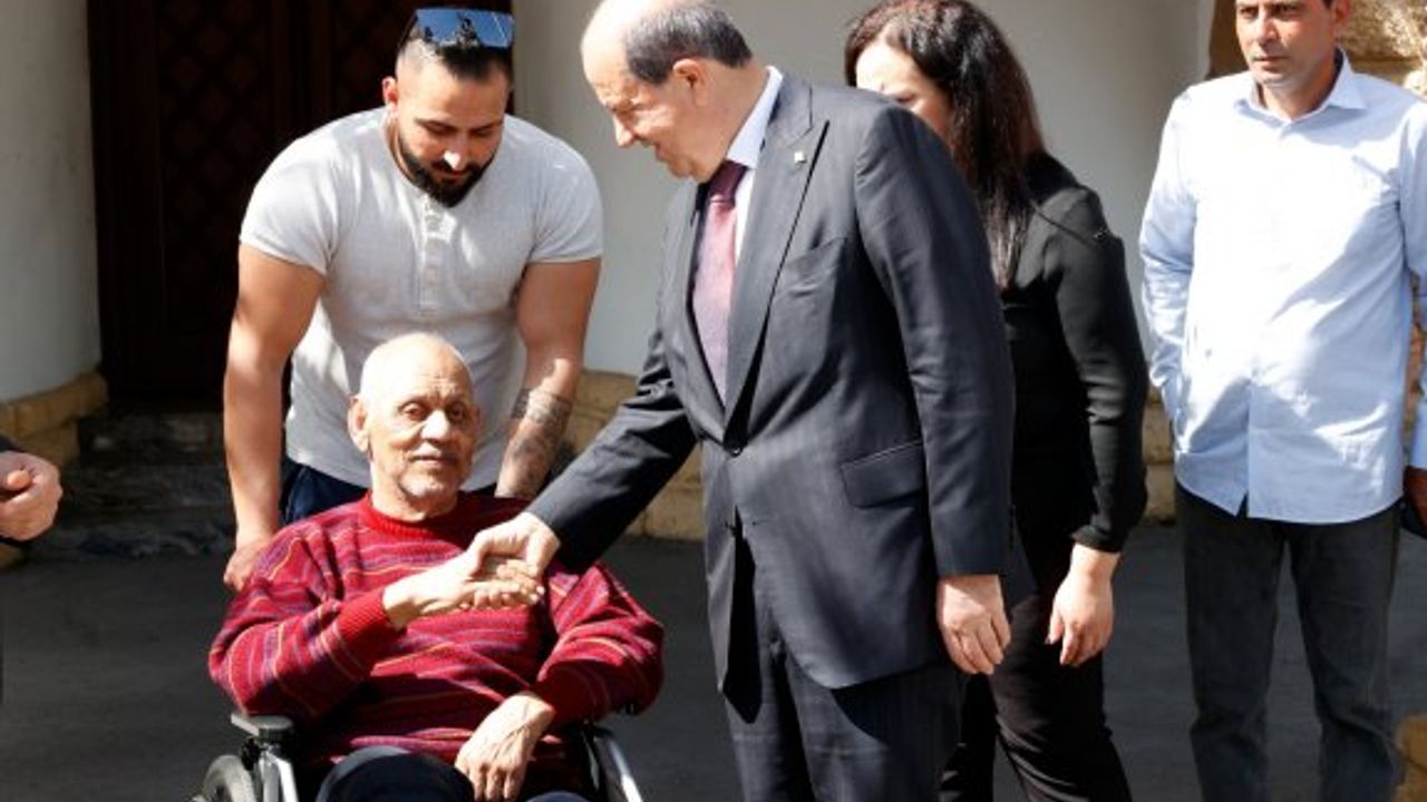 Cumhurbaşkanı Tatar “Lefkeli Kamil” olarak bilinen Kamil Eronat’ı kabul etti