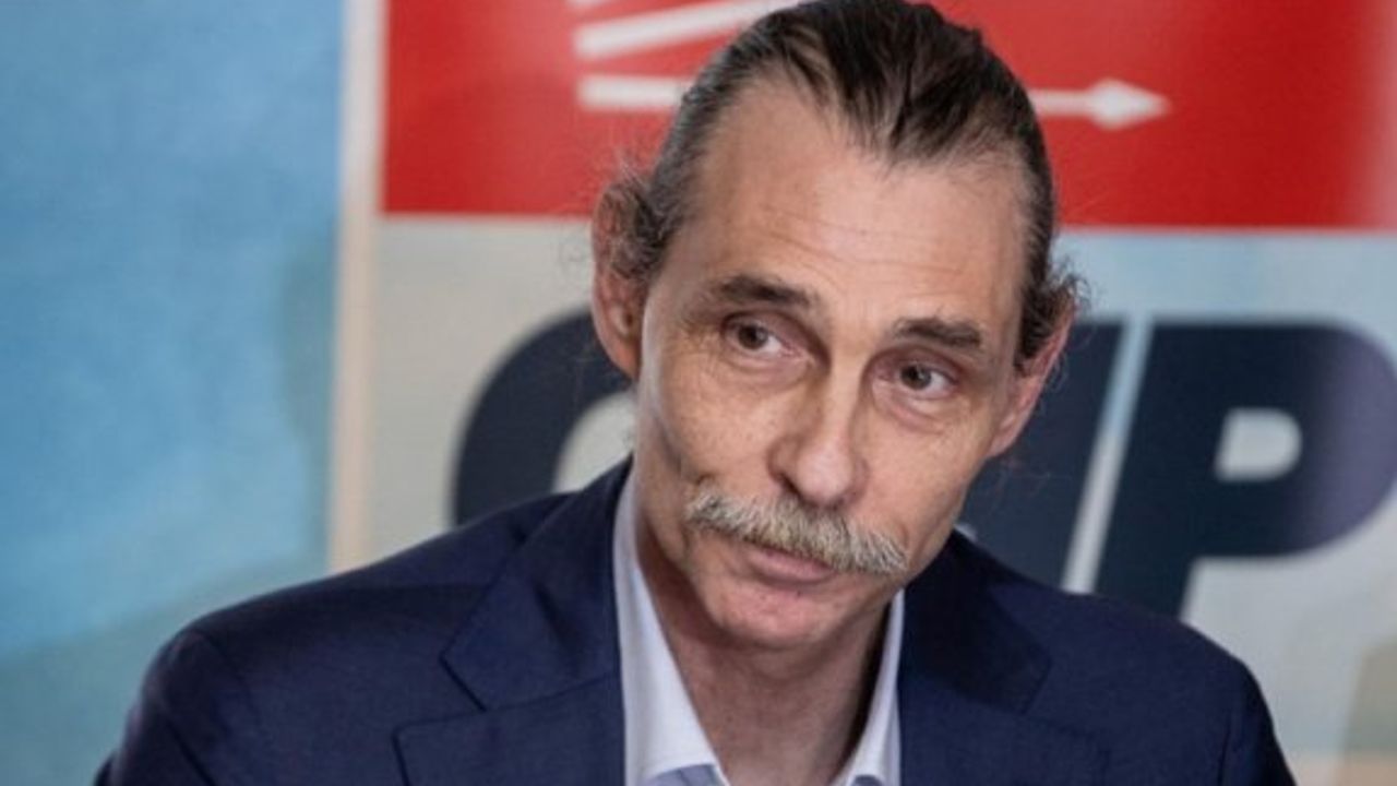Erdal Beşikçioğlu'ndan yerel seçimde büyük sürpriz