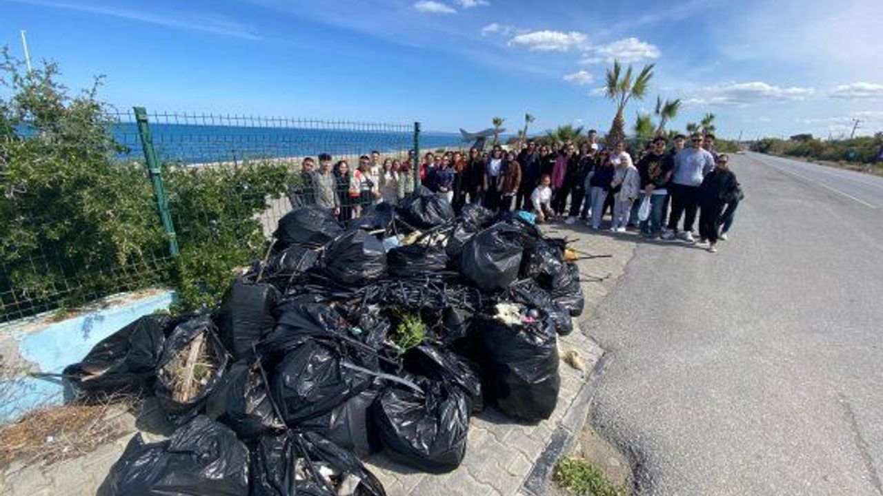 LAÜ öğrencileri çevre temizliğinin önemine dikkat çektiler