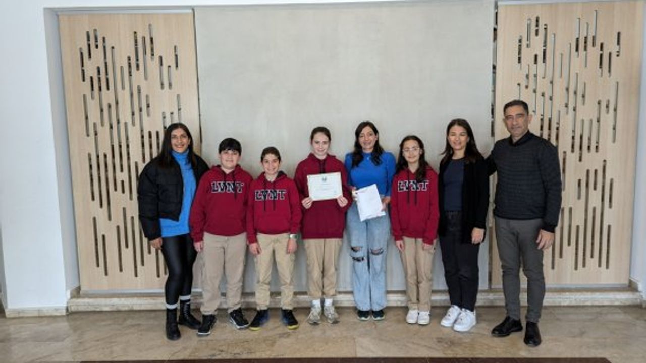 Levent College’den Kemal Saraçoğlu Kanserle Savaş Vakfı'na bağış