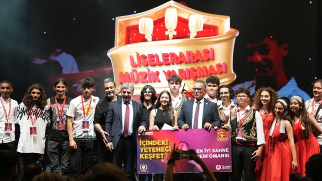 Telsim Freezone 10’uncu Liselerarası Müzik Yarışması’nda kazanan Namık Kemal Lisesi