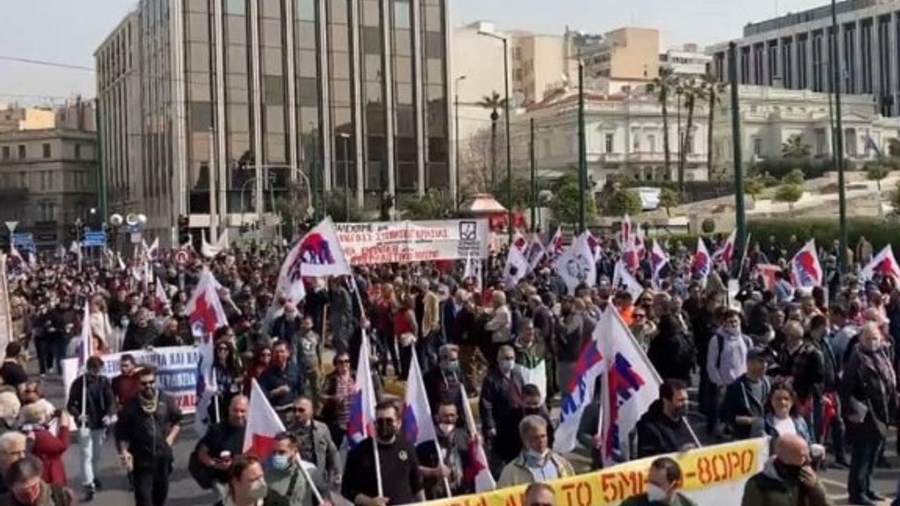 Yunanistan'da işçiler 24 saatlik genel greve gitti