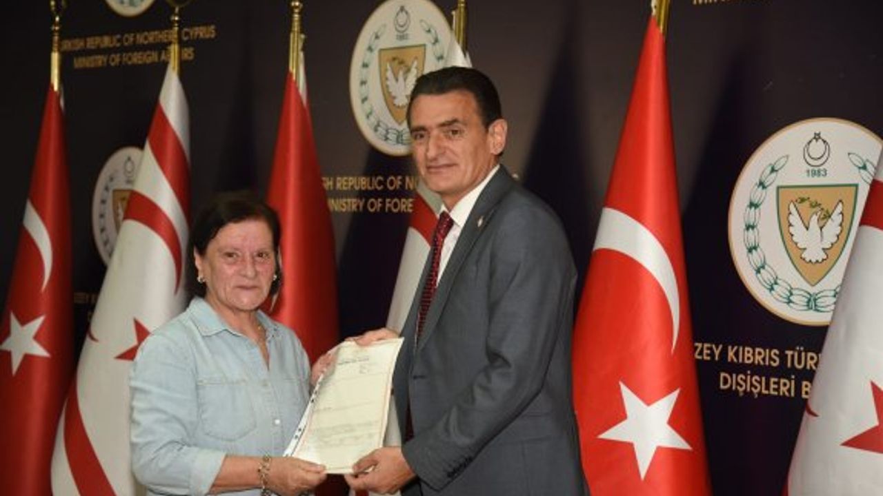 122 hak sahibine arsa koçanları verildi