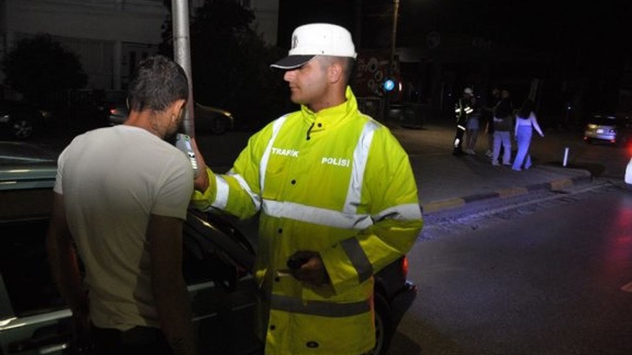 Bir gecede 86 araç trafikten men edildi