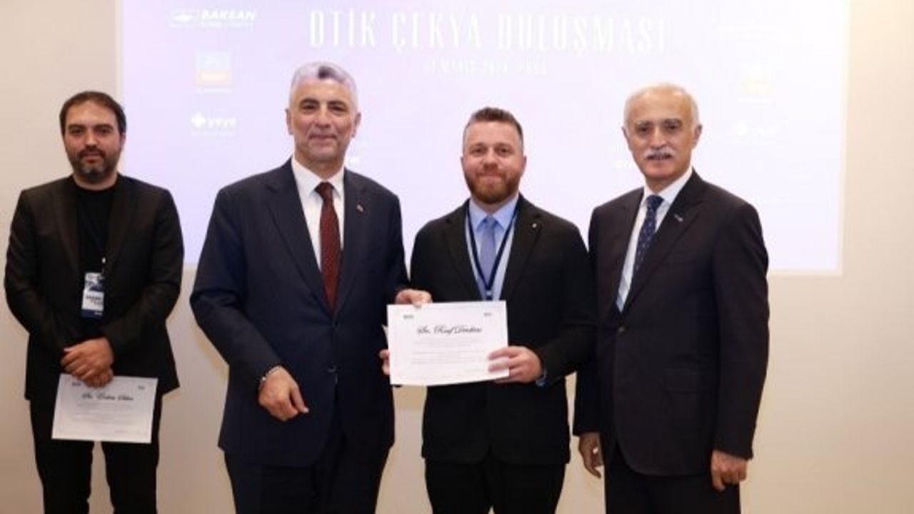 DTİK KKTC Ülke Temsilcisi Rauf Denktaş, Prag’da iş adamları ile buluştu