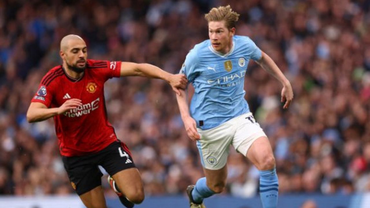 İngiltere Federasyon Kupası'nda Manchester derbisi
