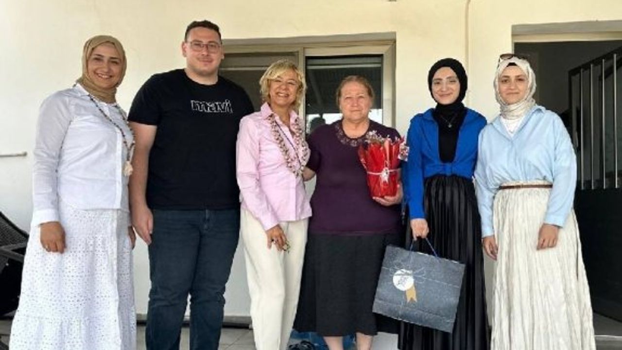 Yüzlerdeki tebessümün Adı: Evkaf İyilik Gönüllüleri
