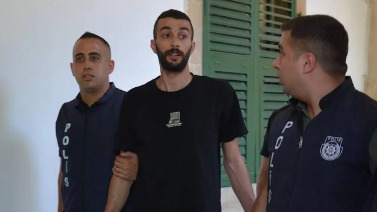 Arabasını almaktan vazgeçti diye arkadaşını dövdü