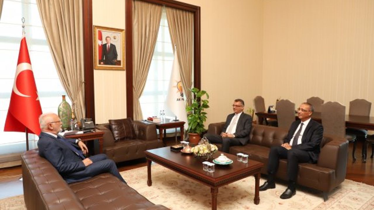 Erhürman, AK Parti Genel Başkan Vekili Elitaş ile görüştü
