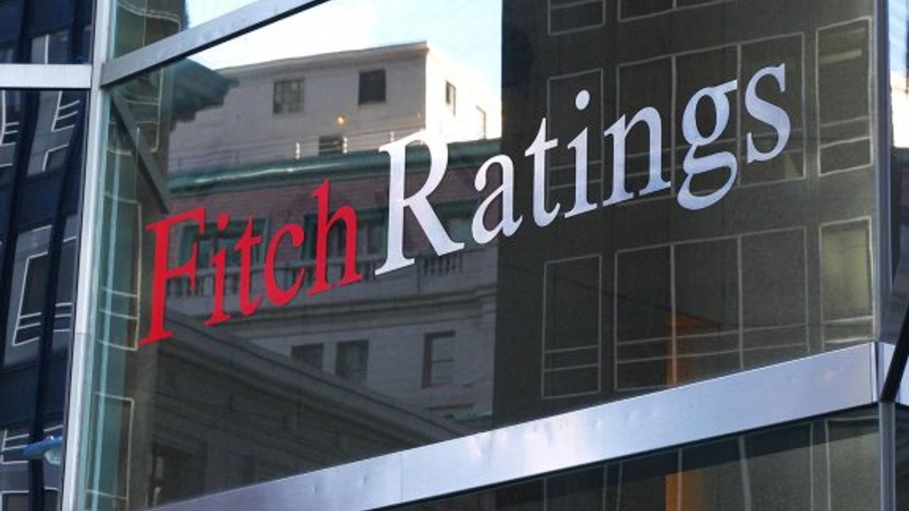 Fitch bu yıla ilişkin küresel ekonomik büyüme tahminini yükseltti