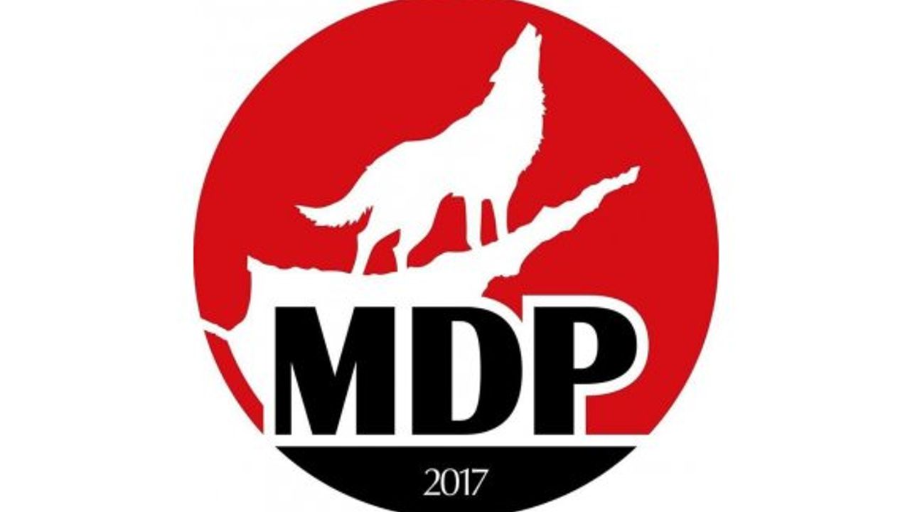 MDP Lefkoşa İlçe Örgütünden 100 çocuğa ayakkabı