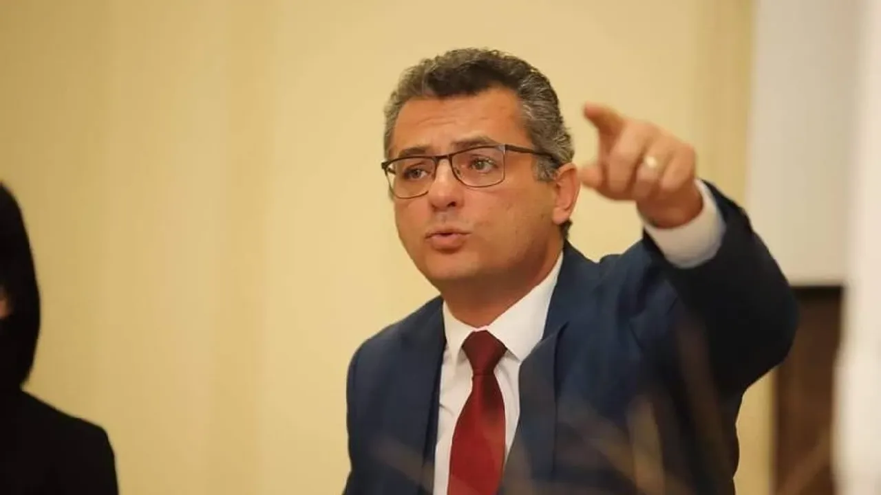 "Meselenin çözümünü güneydeki  mahkemelere mi bıraktınız?"