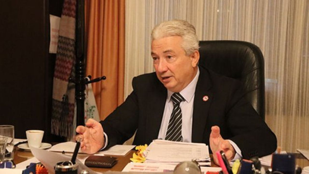 Emlakçılar Birliği ve Derneği Başkanı Sungur, Kıbrıs Türk Emlakçılar Birliği Yasa Önerisinin Meclis'ten geçmesini değerlendirdi