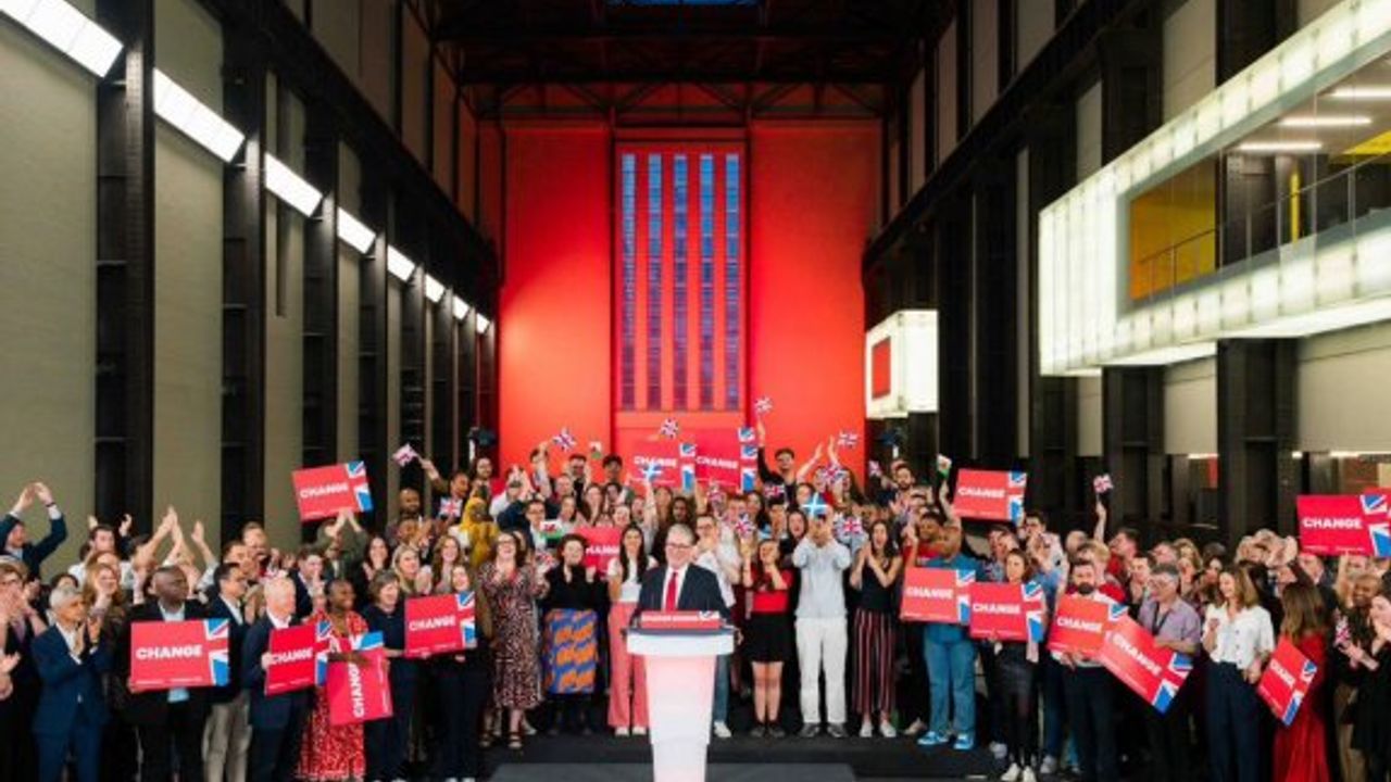 İngiltere’de 14 yıl sonra İşçi Partisi iktidarı