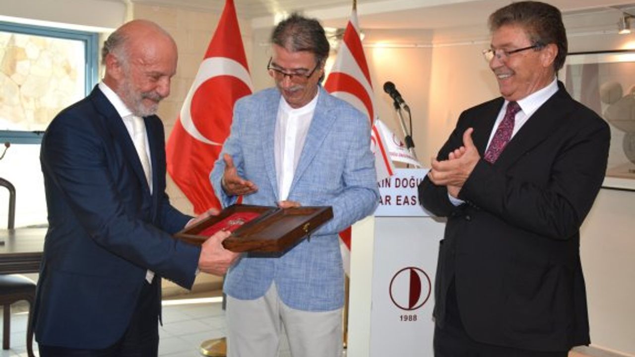 Rauf Ersenal’ ın ''Neolitikten Ortaçağa Toprağın Hafızası” sergisi Kıbrıs Modern Sanat Müzesi’nde açıldı