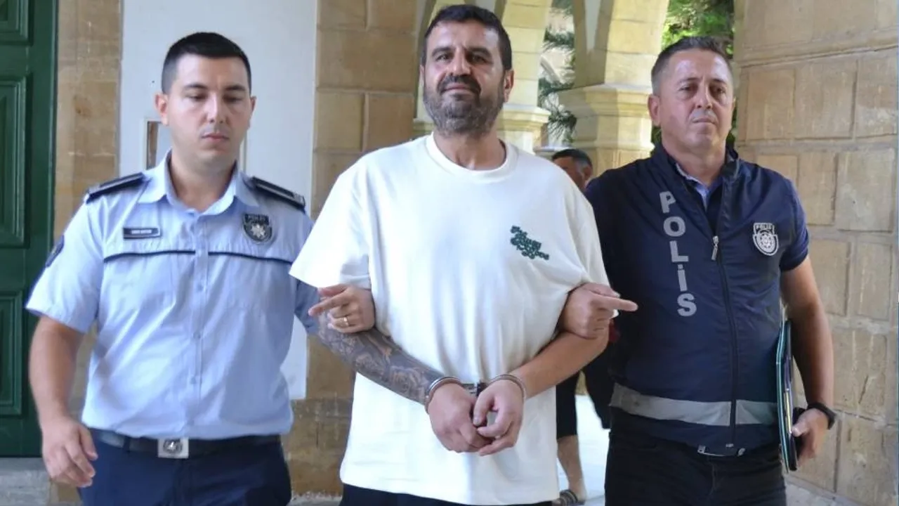 Tüfekle ev basıp para çaldı, cezaevine gönderildi