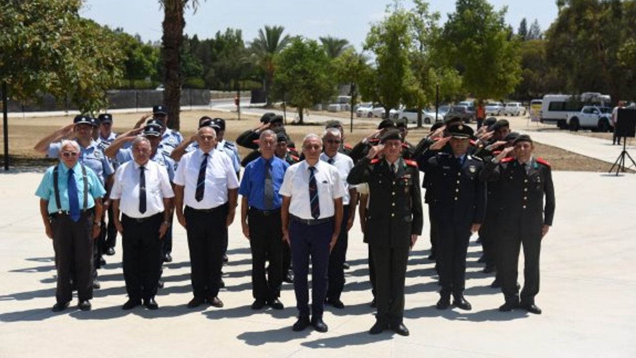 Cumhuriyet Parkı Anıtı'nda tören yapıldı