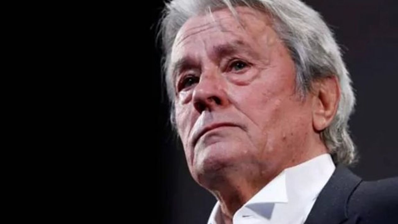 Fransız oyuncu Alain Delon hayatını kaybetti