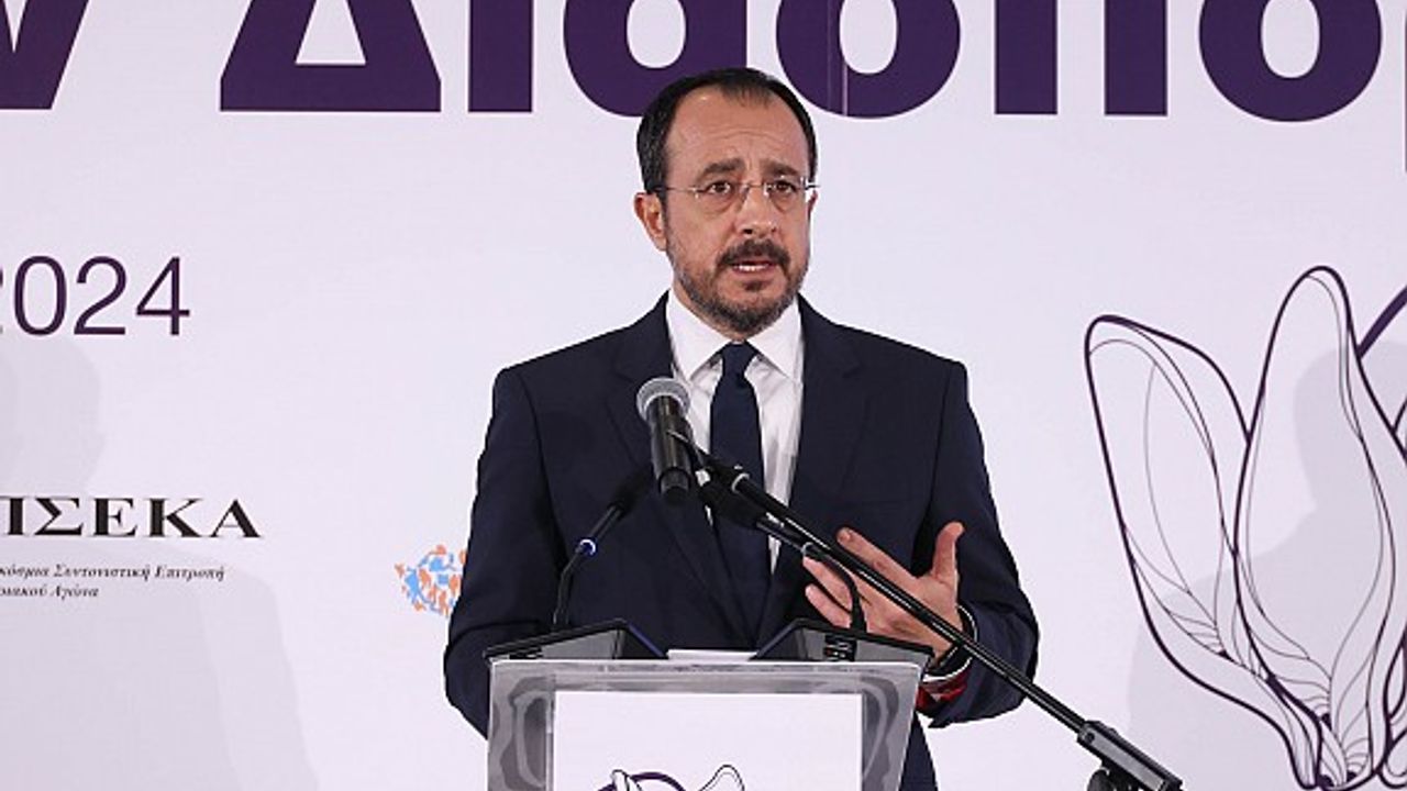 “Tatar görüşmekten korkuyor”